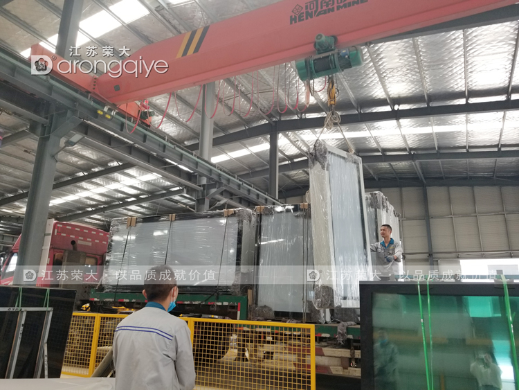 第四批遼寧現(xiàn)代候車亭發(fā)貨圖二