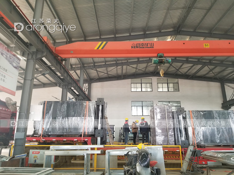 第五批廣東智能公交候車亭發貨圖三